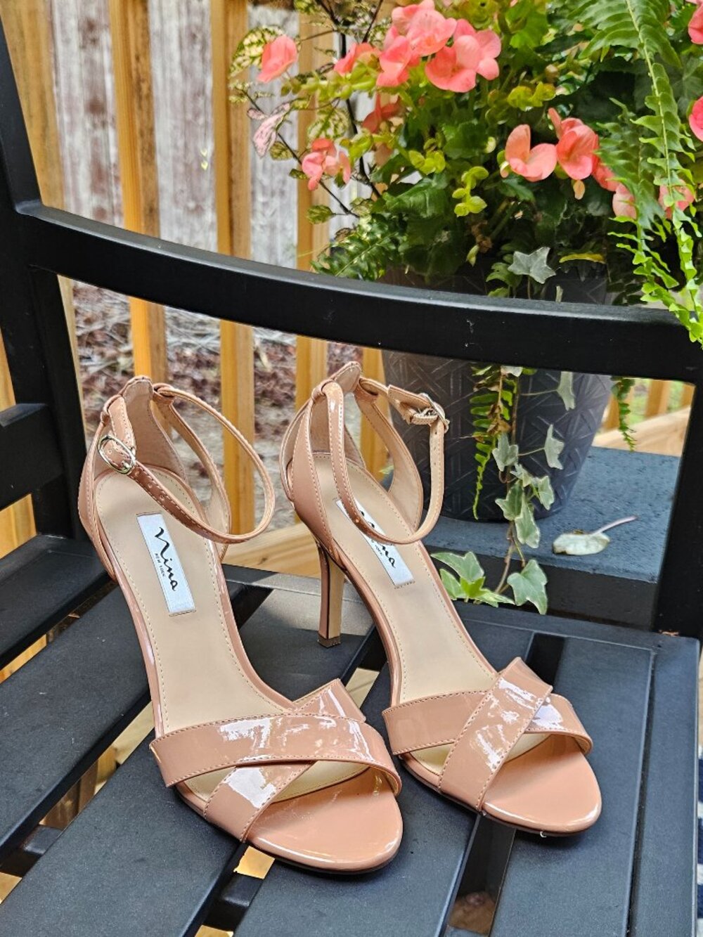 Nina New York Venus Crisscross Stiletto Evening sandals in Rose Nude SZ 10M